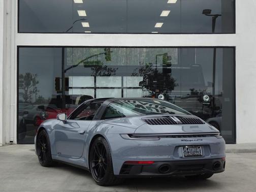 2024 Porsche 911 Targa 4 GTS