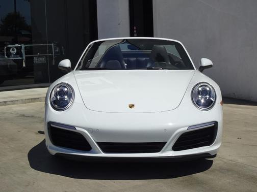 2019 Porsche 911 Carrera