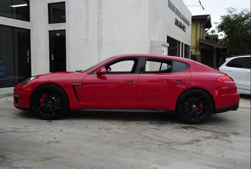 2016 Porsche Panamera GTS