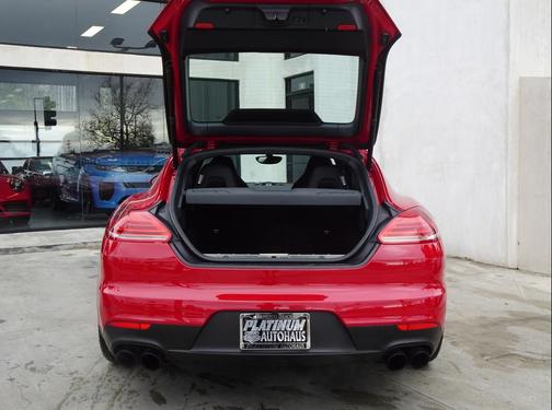 2016 Porsche Panamera GTS