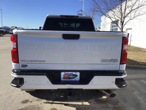 2022 Chevrolet Silverado 2500 High Country