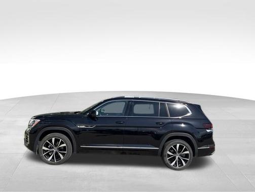Deep Black Pearl 2024 Volkswagen Atlas 2.0T SEL Premium R-Line 4MOTION