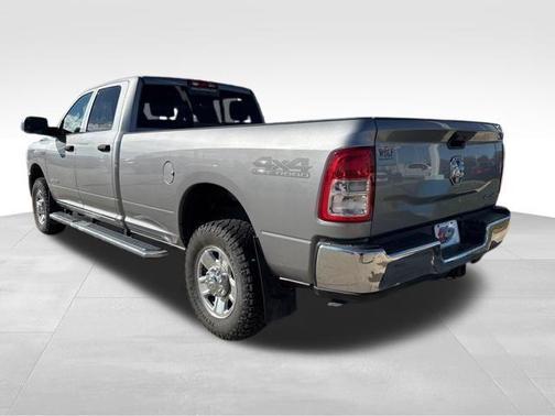 2019 RAM 2500 Tradesman Crew Cab 4x4 8' Box
