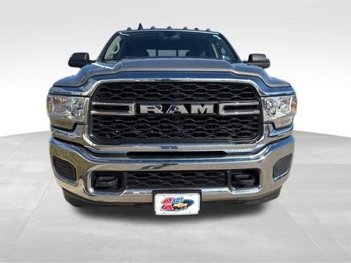 2019 RAM 2500 Tradesman Crew Cab 4x4 8' Box