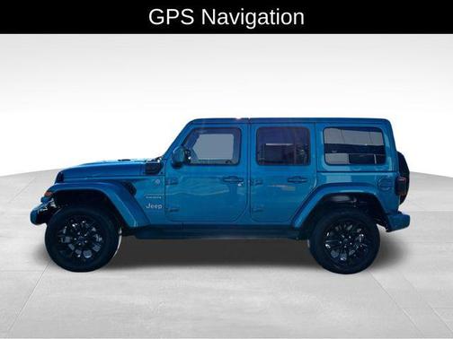 Bikini Pearl Coat 2024 Jeep Wrangler 4xe Sahara