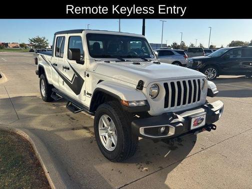 2022 Jeep Gladiator Sport S
