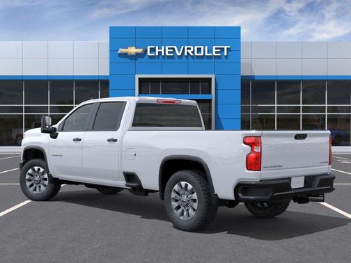 Summit White 2026 Chevrolet Silverado 2500 Custom