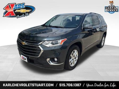 Graphite Metallic 2021 Chevrolet Traverse LT Cloth