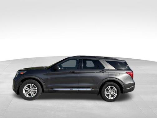 MAGNETIC METALLIC 2020 Ford Explorer XLT