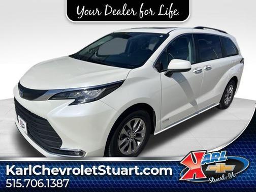 2021 Toyota Sienna XLE 8 Passenger