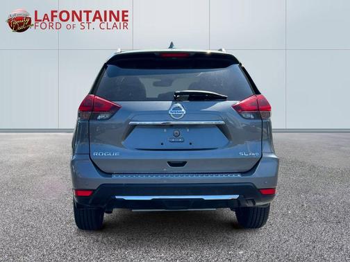 Gun Metallic 2019 Nissan Rogue SL