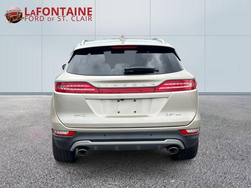 White Gold Metallic 2017 Lincoln MKC Reserve
