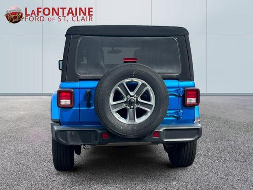 Hydro Blue Pearl 2022 Jeep Wrangler Unlimited Sahara