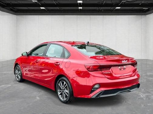 Currant Red 2023 Kia Forte LXS