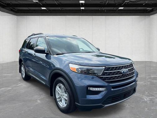 Infinite Blue Metallic Tinted Clearcoat 2021 Ford Explorer XLT