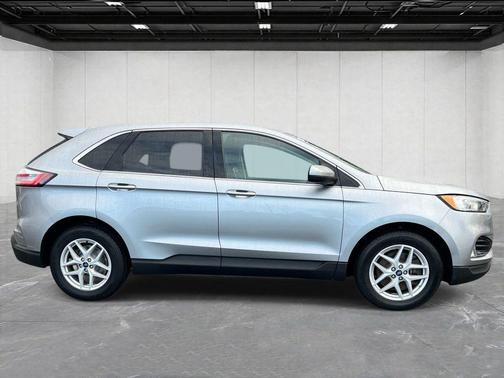 Silver Metallic 2021 Ford Edge SEL