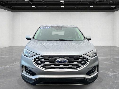 Silver Metallic 2021 Ford Edge SEL