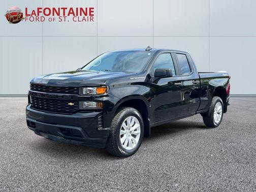Black 2021 Chevrolet Silverado 1500 Custom