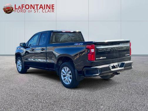 Black 2021 Chevrolet Silverado 1500 Custom