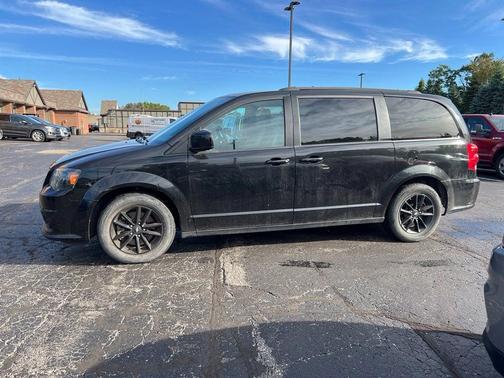 Onyx Black 2019 Dodge Grand Caravan GT