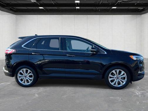 Black 2020 Ford Edge Titanium