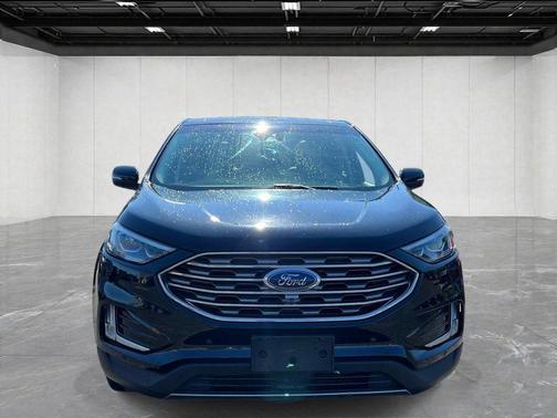 Black 2020 Ford Edge Titanium