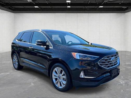 Black 2020 Ford Edge Titanium