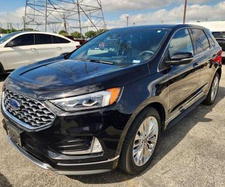 Black 2020 Ford Edge Titanium