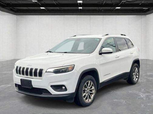 Bright White Clearcoat 2019 Jeep Cherokee Latitude Plus