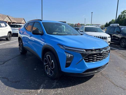 Blue 2024 Chevrolet Trax 2RS