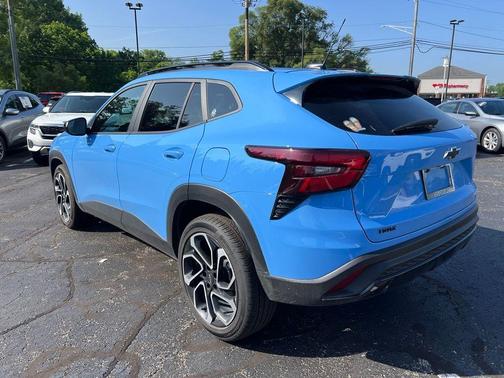 Blue 2024 Chevrolet Trax 2RS