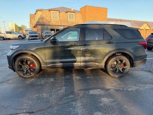 Green Metallic 2024 Ford Explorer ST
