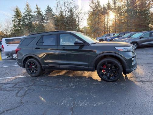 Green Metallic 2024 Ford Explorer ST