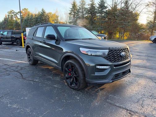Green Metallic 2024 Ford Explorer ST