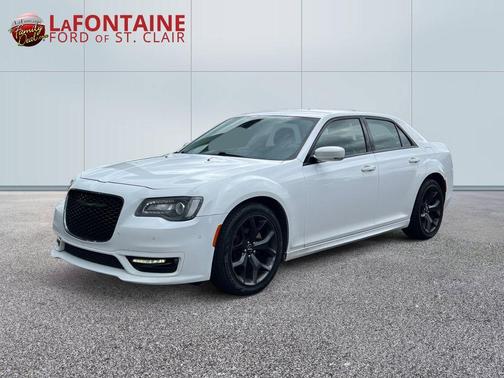 Bright White Clearcoat 2022 Chrysler 300 Touring L