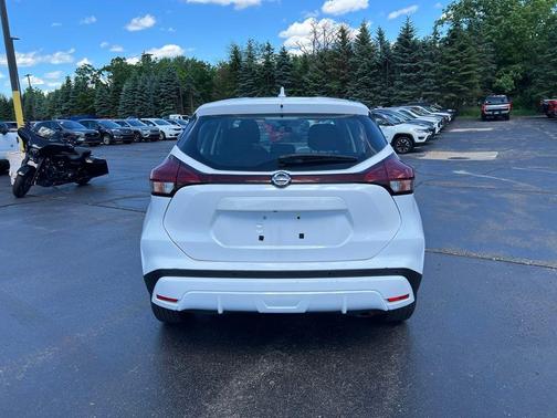 Fresh Powder 2021 Nissan Kicks S