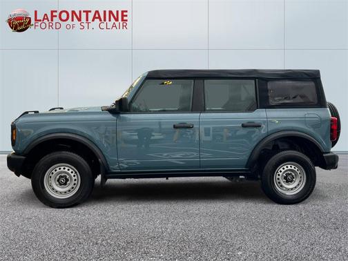 2022 Ford Bronco Base