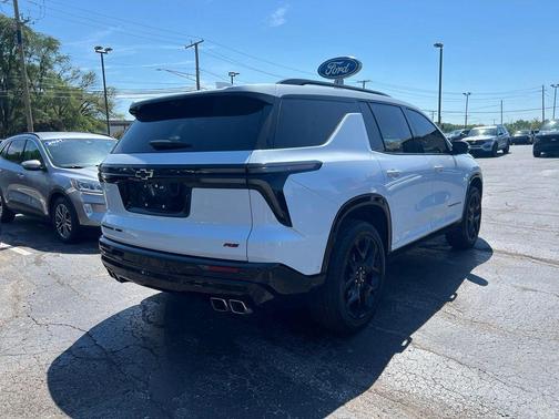 Polar White 2026 Chevrolet Traverse RS