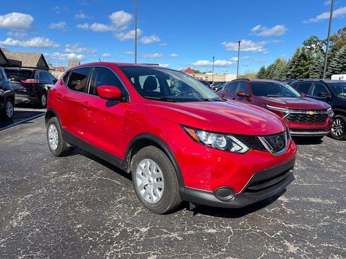 Ruby 2018 Nissan Rogue Sport S
