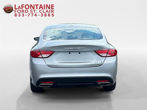 2015 Chrysler 200 S