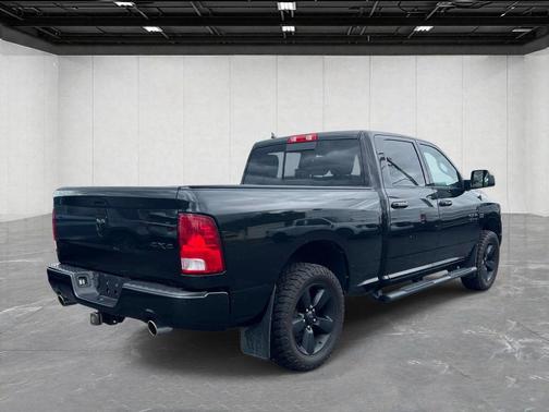 Brilliant Black 2018 RAM 1500 Big Horn