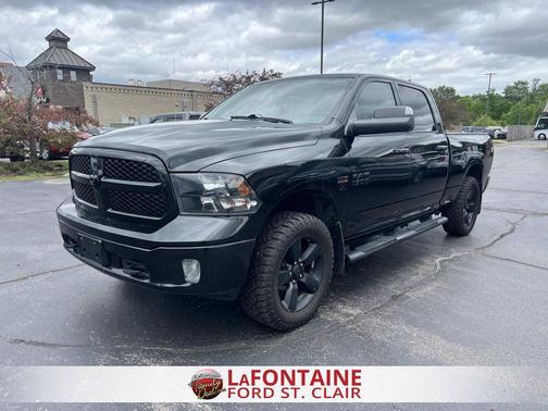 Brilliant Black 2018 RAM 1500 Big Horn