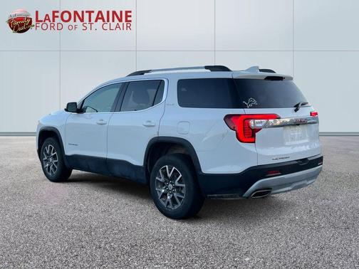 2022 GMC Acadia SLE