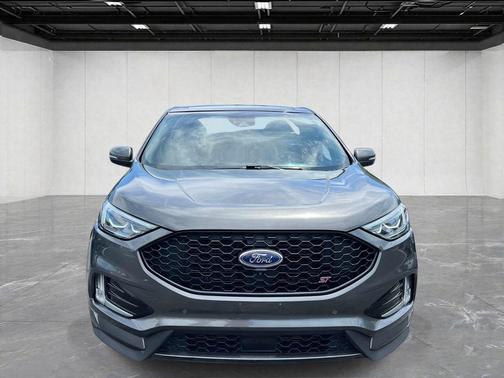 Magnetic 2019 Ford Edge ST