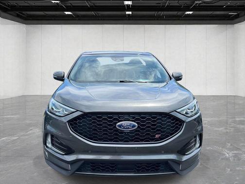 Magnetic 2019 Ford Edge ST