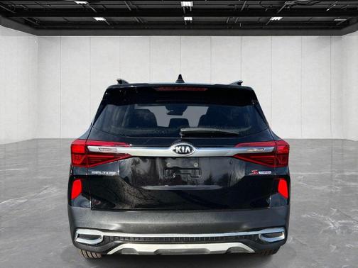 Cherry Black 2021 Kia Seltos S