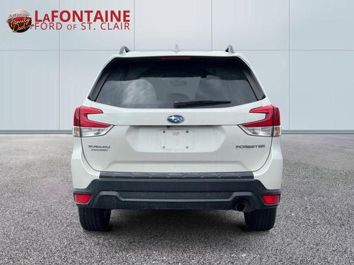 Crystal White Pearl 2020 Subaru Forester Limited