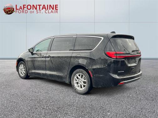2023 Chrysler Pacifica Touring-L