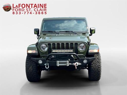 2023 Jeep Gladiator Sport