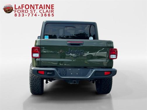 2023 Jeep Gladiator Sport